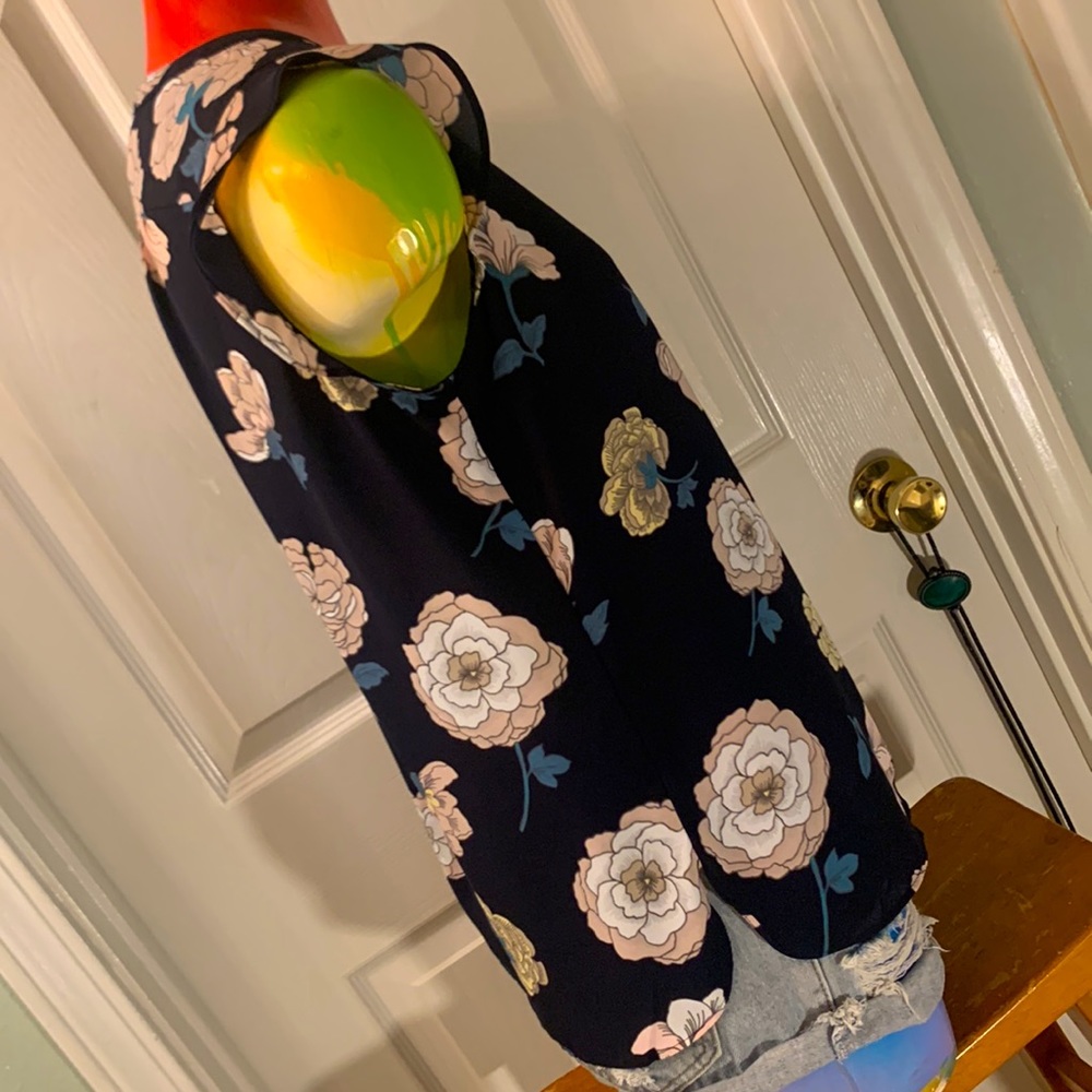 LOFT Floral Blouse Top - Picture 6 of 11